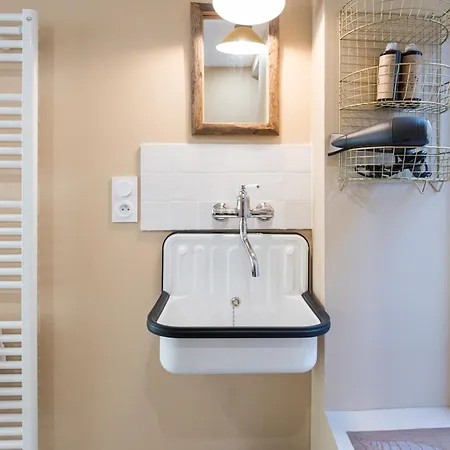Aparthotel Villa Robs - Studios Et Appartements - Localisation Ideale