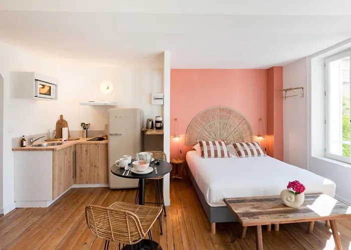 Robs - Confort, Tv Connectee, Debit, Localisation Ideale - Courts Sejours & Affaires Apartmanhotel 3*