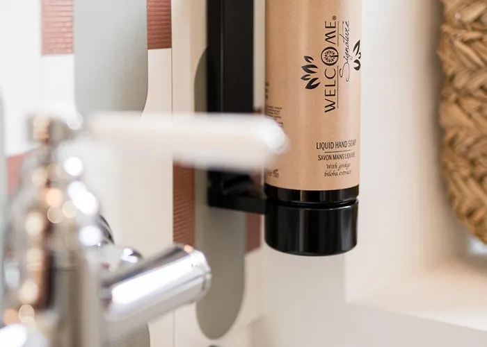 Robs - Confort, Tv Connectee, Debit, Localisation Ideale - Courts Sejours & Affaires Apartmanhotel 3*